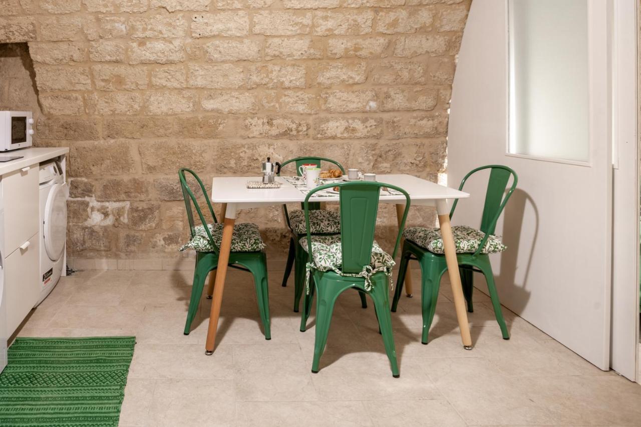 La Pergola Apt In The Heart Of Bari Exterior photo